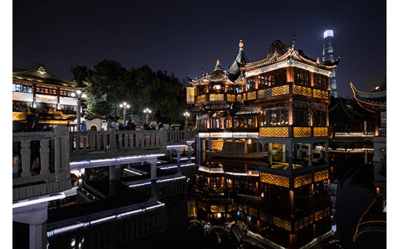 城市廣場(chǎng)夜景亮化工程怎么做？這篇文章不要錯(cuò)過(guò)